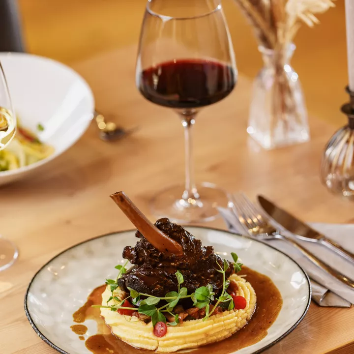 Restaurant oder Frühstücksbereich der Rittis Alpin Chalets